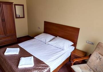 Фото номера Двухместный номер с 2 отдельными кроватями Отель Hotel Omega г. Острув-Велькопольски 5