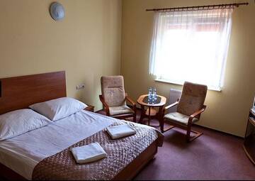 Фото номера Двухместный номер с 2 отдельными кроватями Отель Hotel Omega г. Острув-Велькопольски 8
