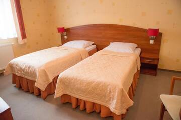 Фото номера Апартаменты Делюкс Отель Hotel Borowianka г. Острув-Велькопольски 4