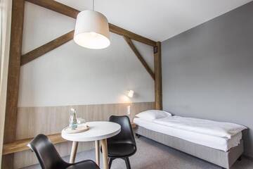 Фото номера Двухместный номер с 2 отдельными кроватями Отель Hotel Górecznik г. Острув-Велькопольски 13
