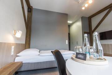 Фото номера Двухместный номер с 2 отдельными кроватями Отель Hotel Górecznik г. Острув-Велькопольски 15
