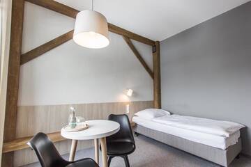 Фото номера Двухместный номер с 2 отдельными кроватями Отель Hotel Górecznik г. Острув-Велькопольски 7