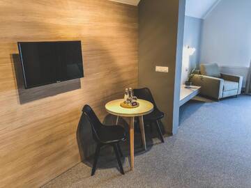 Фото номера Двухместный номер Делюкс с 1 кроватью Отель Hotel Górecznik г. Острув-Велькопольски 2