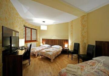 Фото номера Трехместный номер Отель Hotel Polonia г. Острув-Велькопольски 3